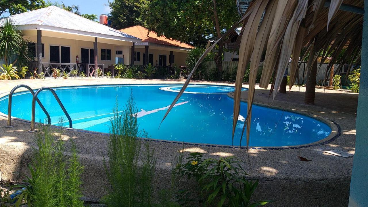 Hotel The Shark'S Tail Dive Center Daanbantayan Exterior foto