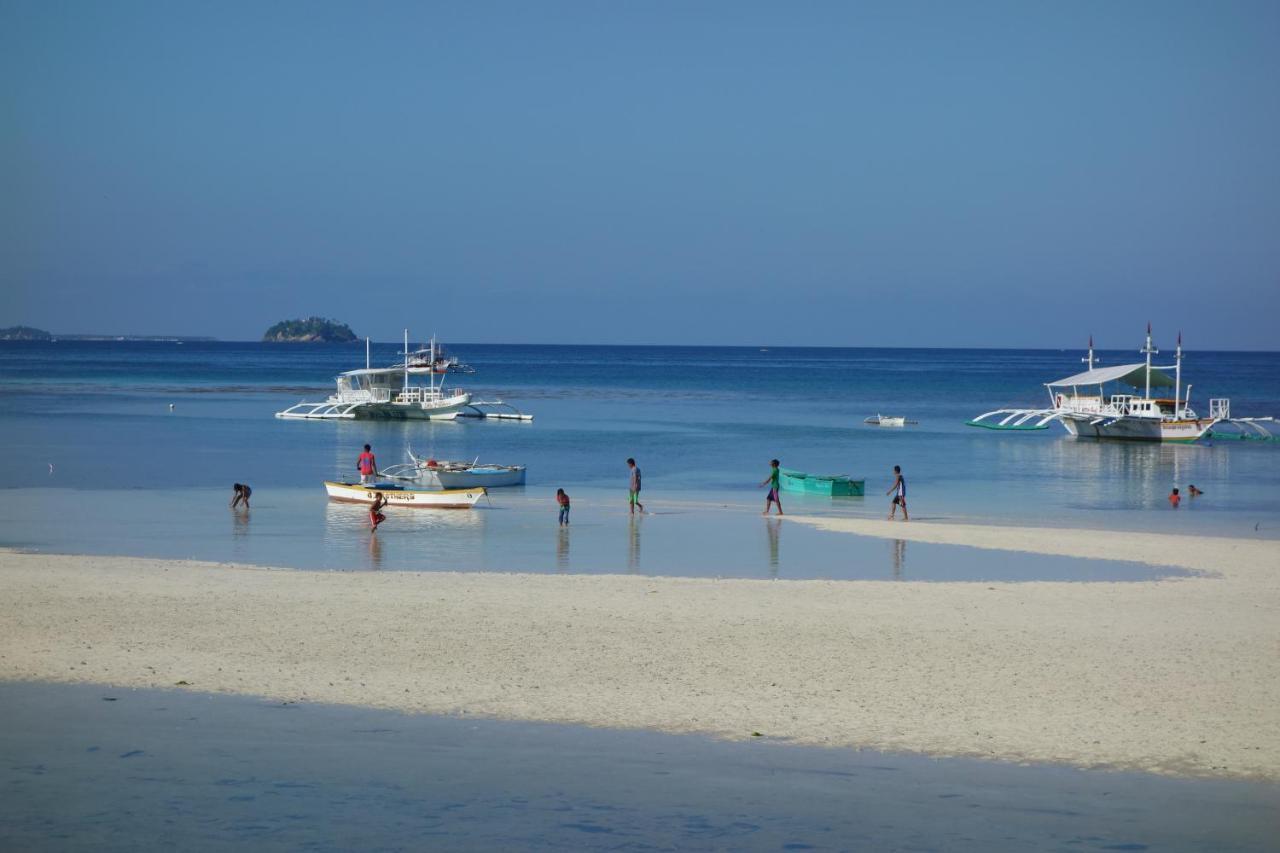 Hotel The Shark'S Tail Dive Center Daanbantayan Exterior foto