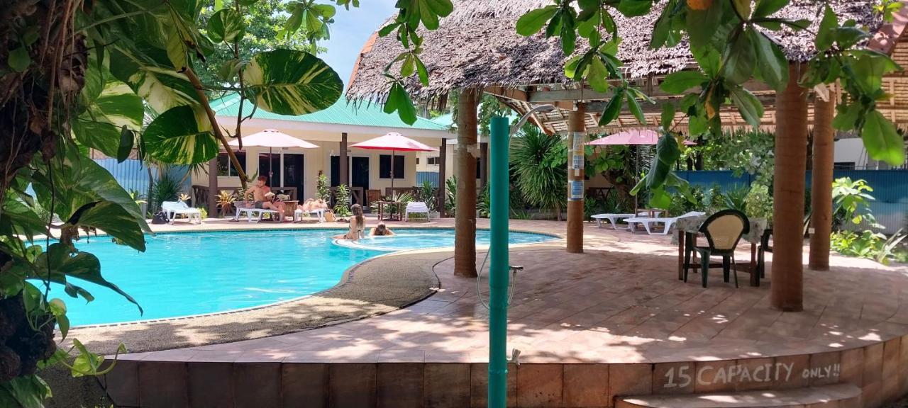Hotel The Shark'S Tail Dive Center Daanbantayan Exterior foto
