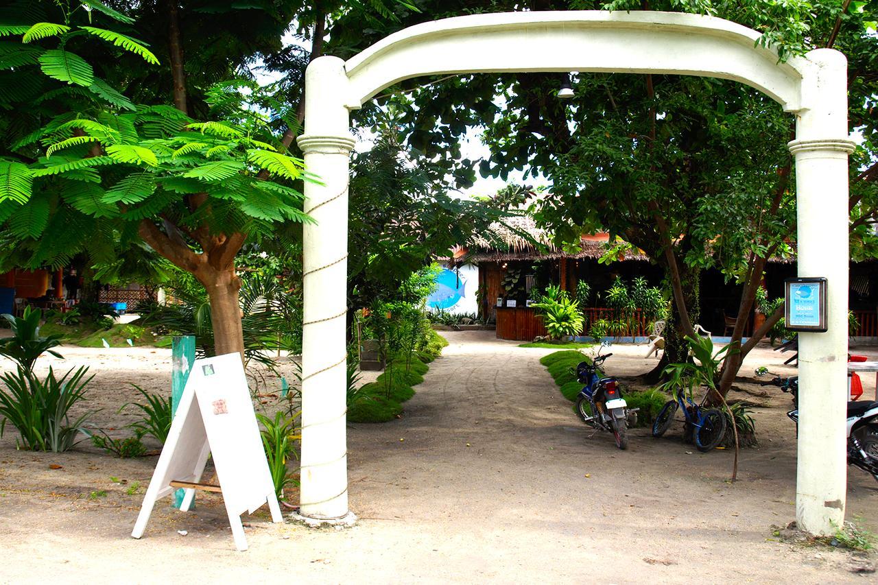 Hotel The Shark'S Tail Dive Center Daanbantayan Exterior foto
